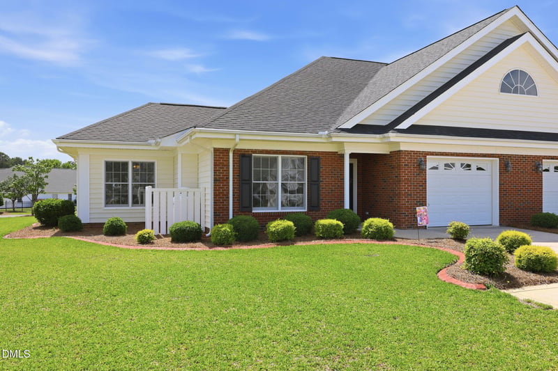 150 Glen Almond Ct, Dunn, NC 28334