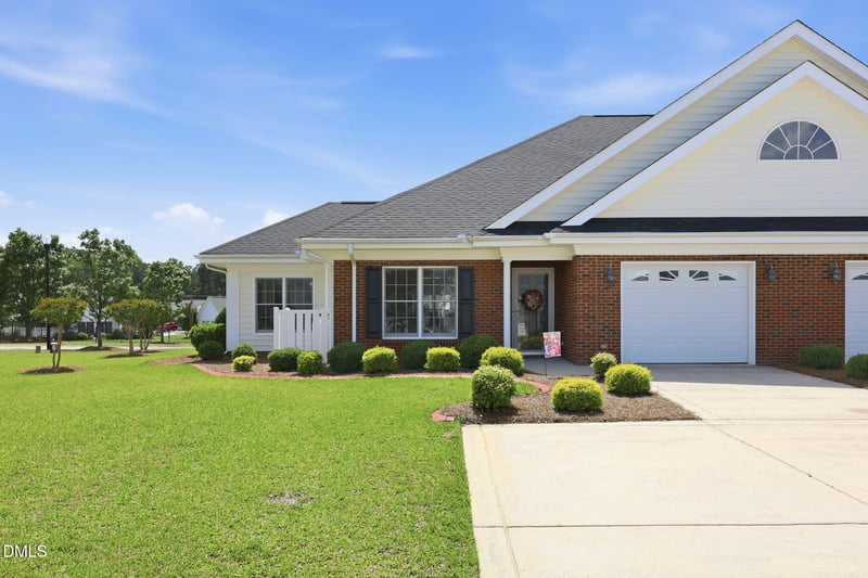 150 Glen Almond Ct, Dunn, NC 28334