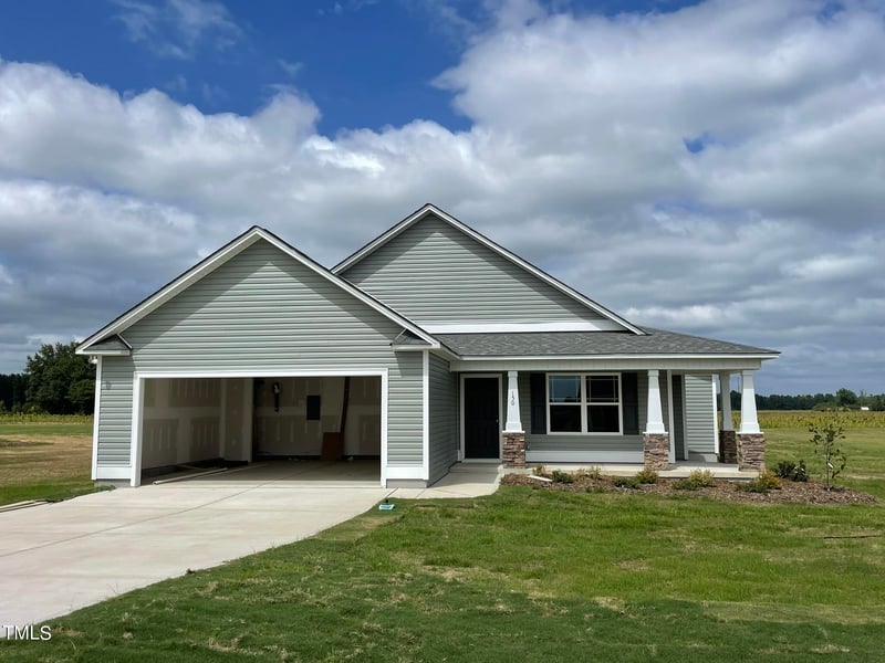150 Grace Ridge Ct, Benson, NC 27504