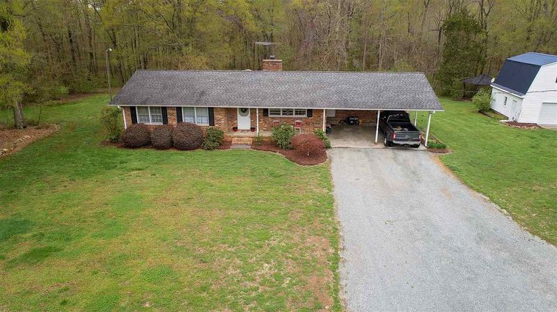 150 E Hughes Mill Rd, Burlington, NC 27218