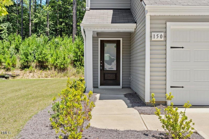 150 Ivy Bank Dr, Angier, NC 27501