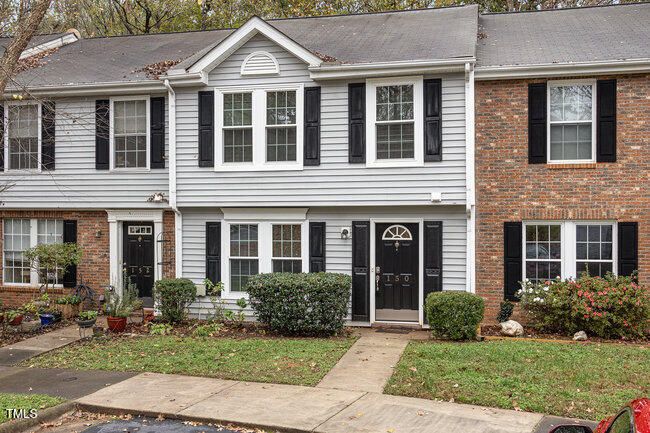 150 Luxon Pl, Cary, NC 27513