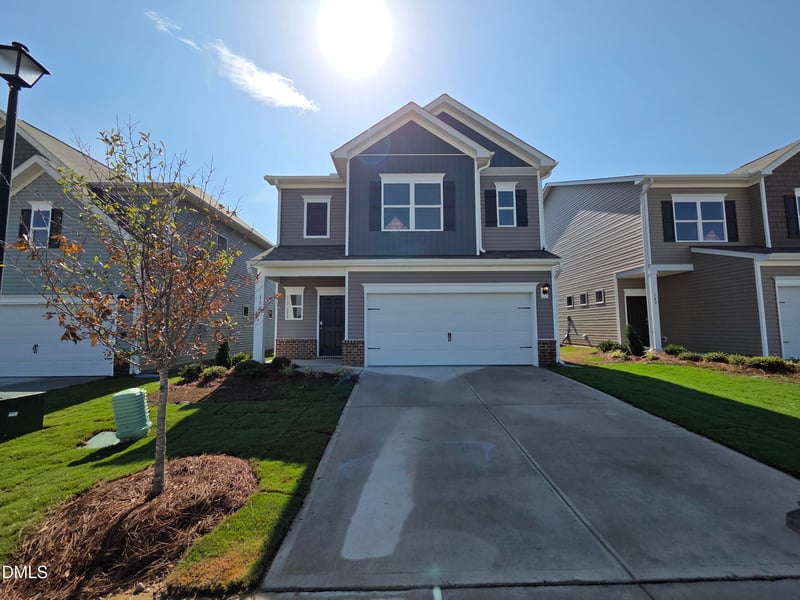 150 Oyster Tabby Dr, Lillington, NC 27546