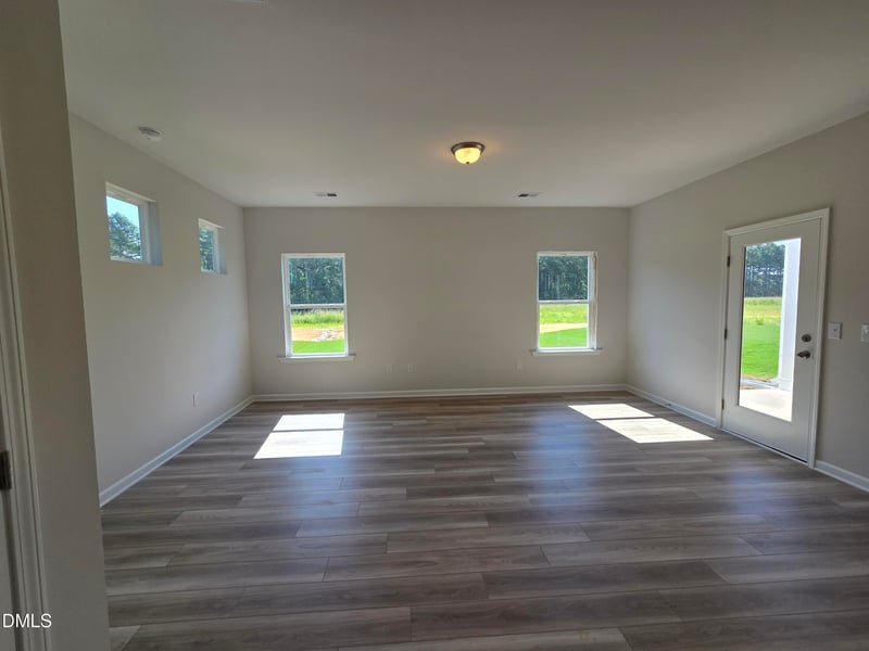 150 Oyster Tabby Dr, Lillington, NC 27546