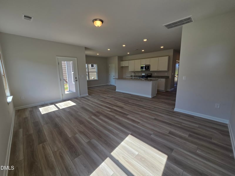 150 Oyster Tabby Dr, Lillington, NC 27546