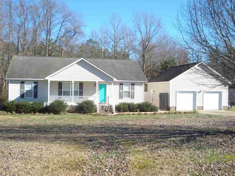 150 Stratford Dr, Dunn, NC 28334