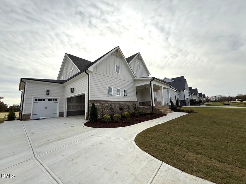 150 Summerlin Dr, Archer Lodge, NC 27527