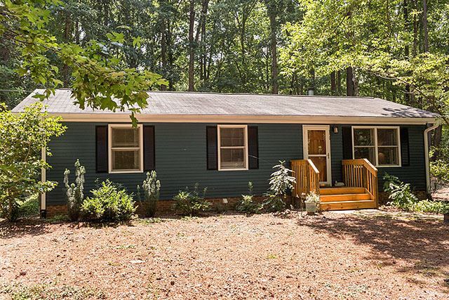 150 Windsor Cir, Chapel Hill, NC 27516