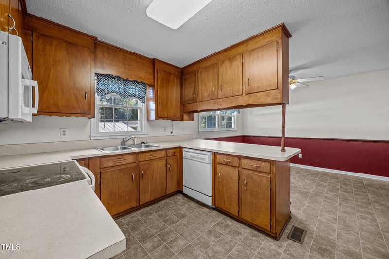 1500 Fairground Rd, Dunn, NC 28334