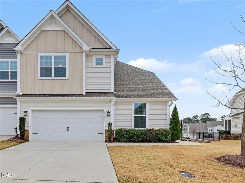 1500 Farm Pond Trl, Durham, NC 27703