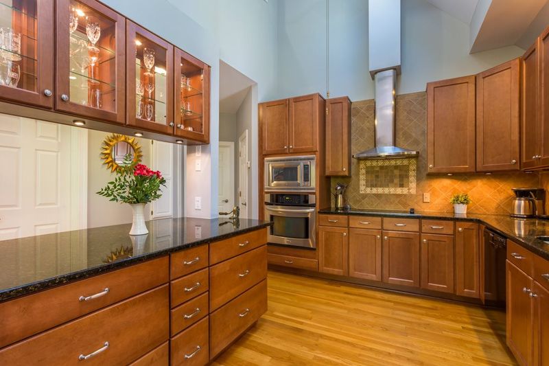 1500 Hatch Rd, Chapel Hill, NC 27516