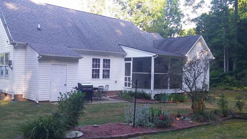 1500 Seedling St, Wendell, NC 27591