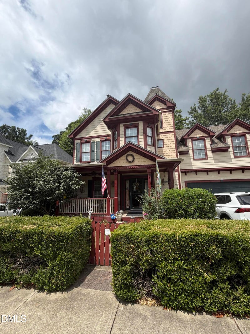 1500 Town Home Dr, Apex, NC 27502