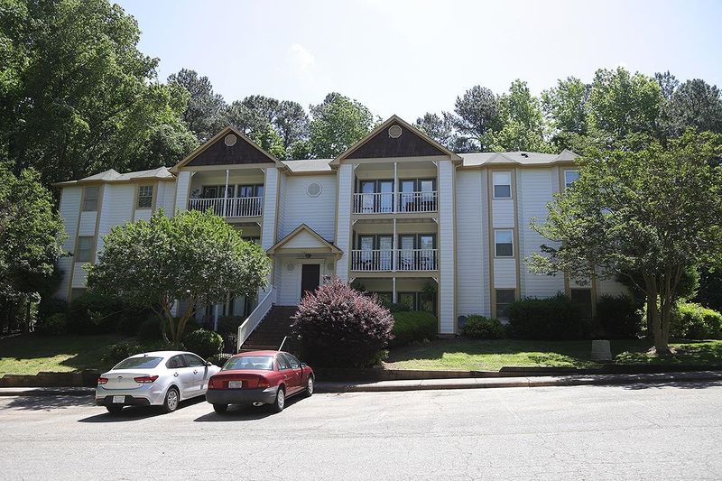 1501 Creekwood Ct #101, Raleigh, NC 27603
