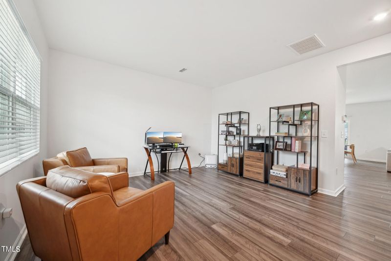 1501 Heron Pond St, Raleigh, NC 27604