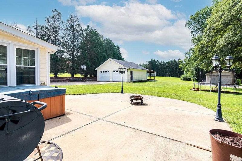 1501 Old Clayton Rd, Willow Springs, NC 27592