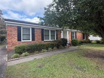 1501 Skycrest Dr, Fayetteville, NC 28304