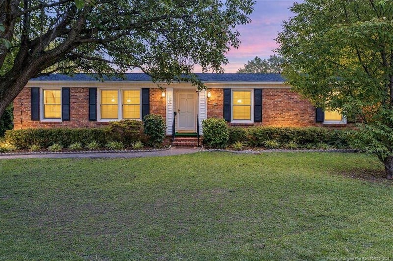 1501 Skycrest Dr, Fayetteville, NC 28304