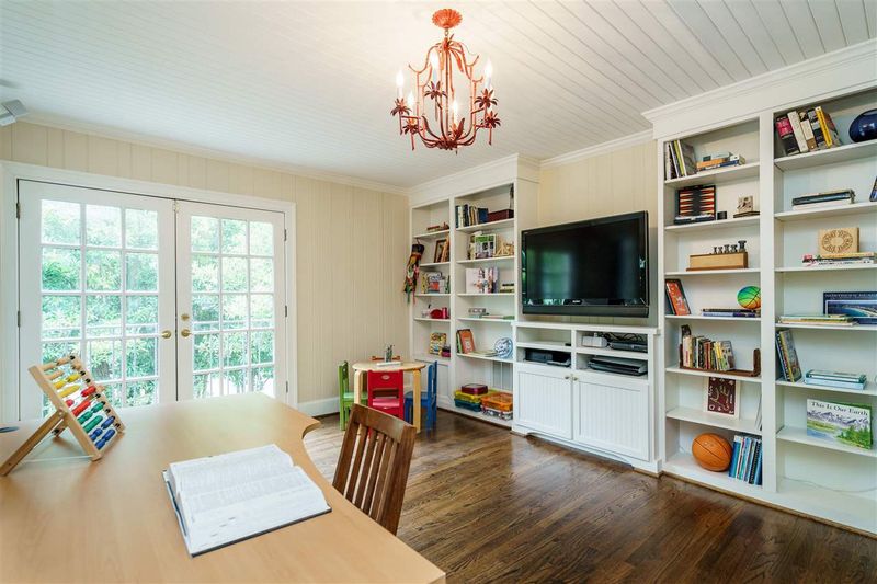 1501 St Marys St, Raleigh, NC 27608