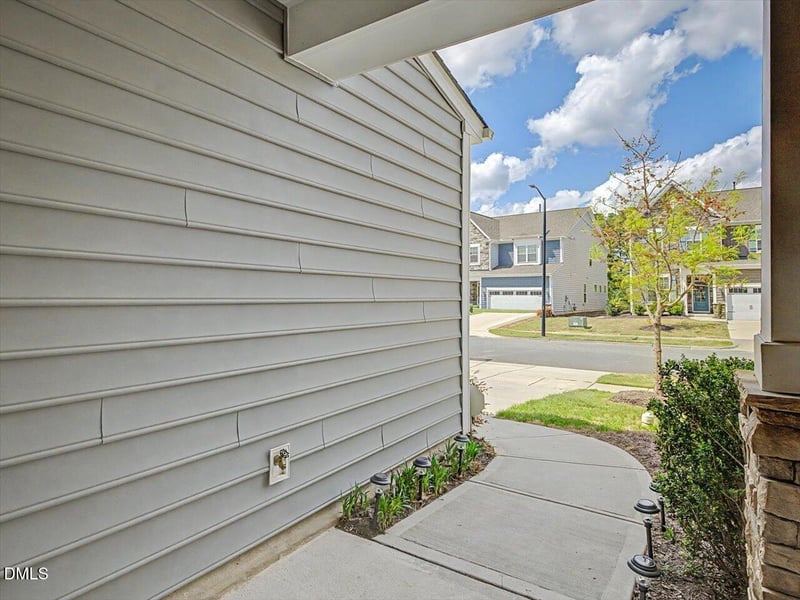 1502 Farm Pond Trl, Durham, NC 27703