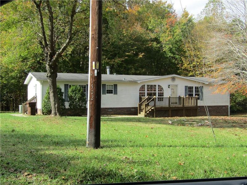 1502 Foxfire Dr, Mebane, NC 27302