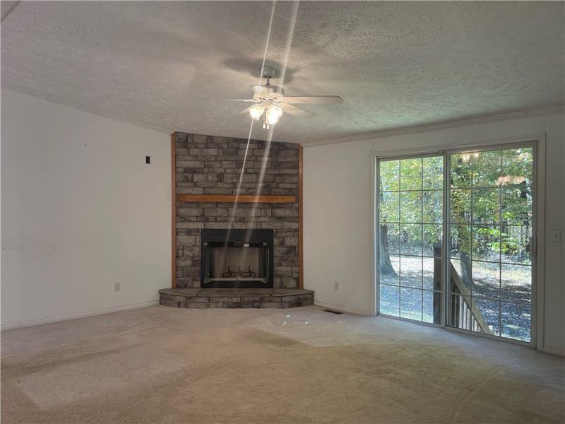 1502 Foxfire Dr, Mebane, NC 27302