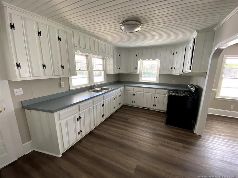 1502 Gillespie St, Fayetteville, NC 28306