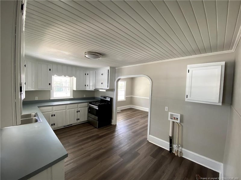 1502 Gillespie St, Fayetteville, NC 28306