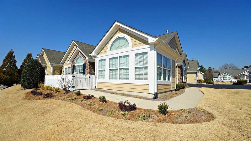 1502 Orchard Villas Ave, Apex, NC 27502