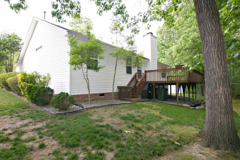 1502 Poplar Ridge Rd, Fuquay Varina, NC 27526