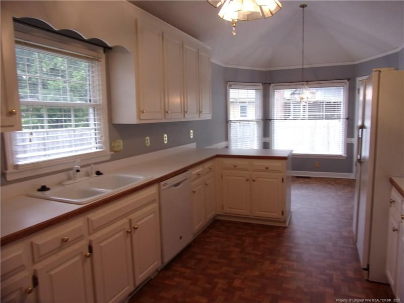 1503 Fairview St, Dunn, NC 28334