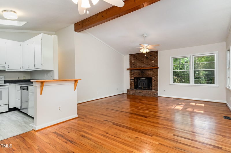 1504 Edwards Dr, Chapel Hill, NC 27516