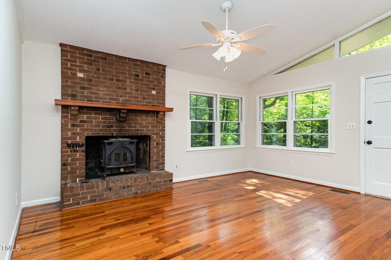1504 Edwards Dr, Chapel Hill, NC 27516