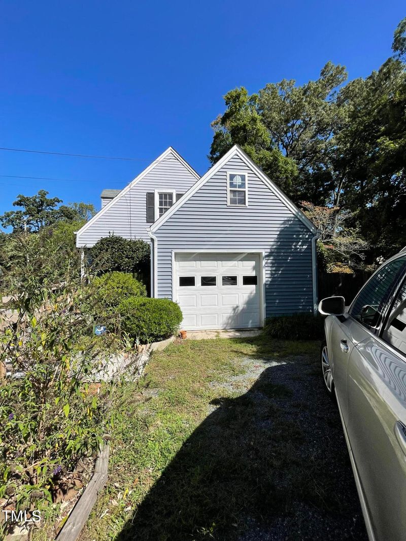 1504 Garfield Rd, Burlington, NC 27215
