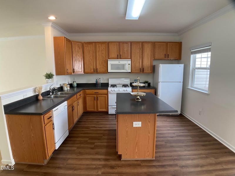 1504 Haywards Heath Ln, Apex, NC 27502