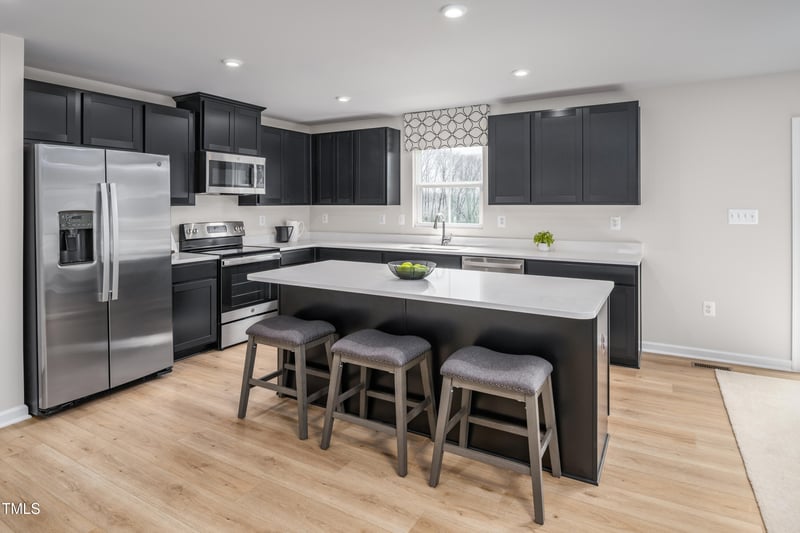 1504 Ivy Meadow Ln, Zebulon, NC 27597