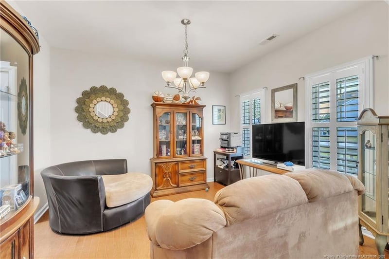 1504 Laguardia Dr, Hope Mills, NC 28348