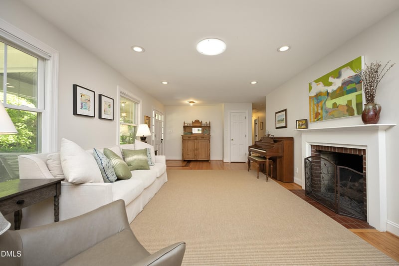 1504 Michaux Rd, Chapel Hill, NC 27514