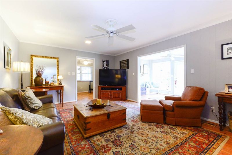 1504 Murray Ln, Chapel Hill, NC 27517