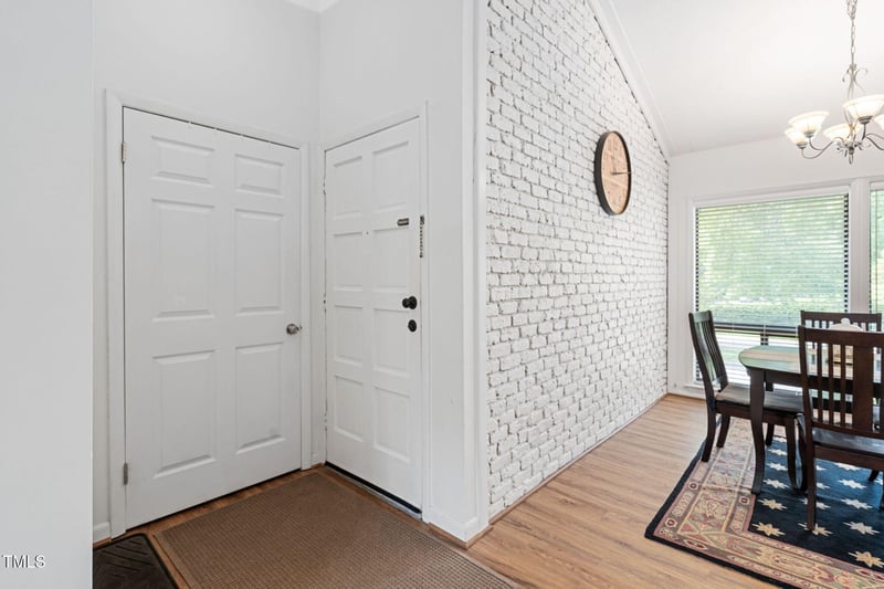 1504 Oak Tree Dr, Chapel Hill, NC 27517