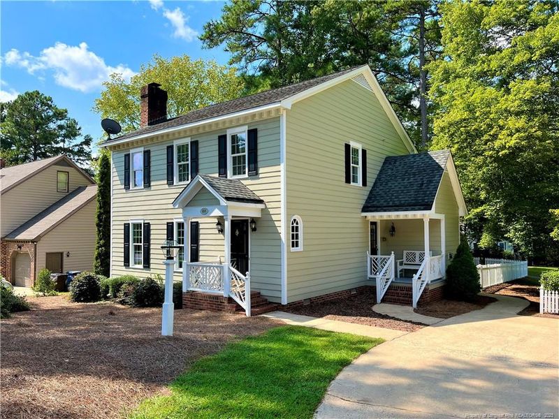 1505 Cambridge Dr, Sanford, NC 27330