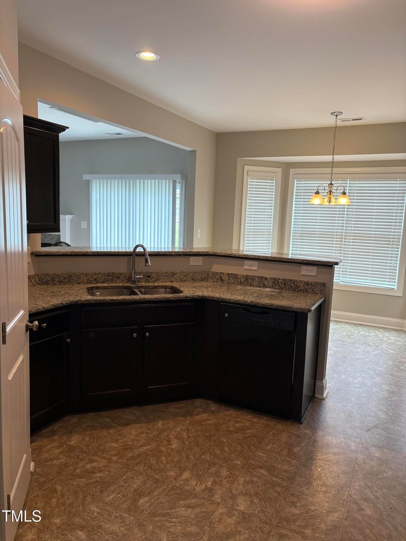 1505 Fireside Ln, Creedmoor, NC 27522