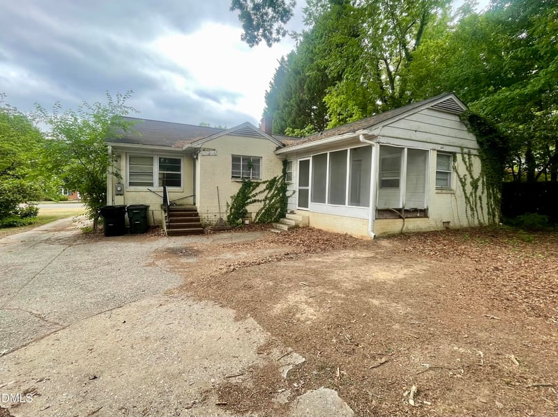 1505 W Front St, Burlington, NC 27215