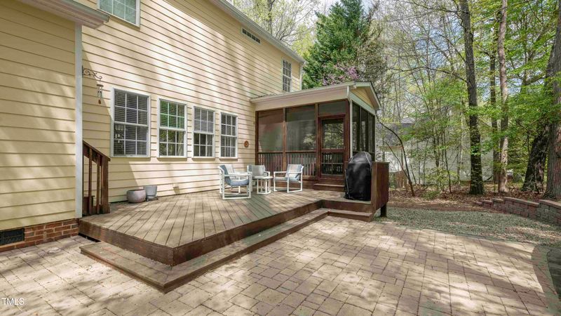 1505 Starmont Dr, Hillsborough, NC 27278