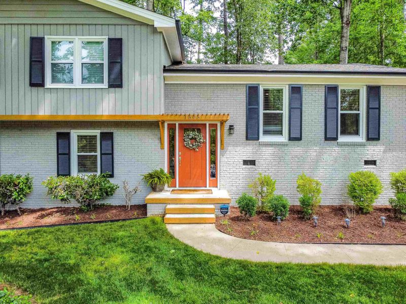 1505 Windbur Pl, Raleigh, NC 27609