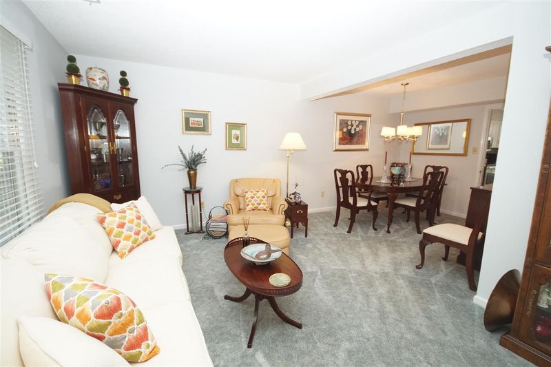 1505 Woodcroft Dr, Raleigh, NC 27609