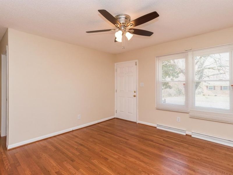 1506 Belmont St, Burlington, NC 27215