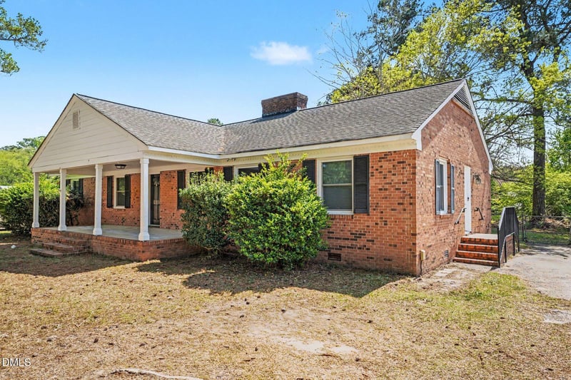 1506 Hart , Goldsboro, NC 27530