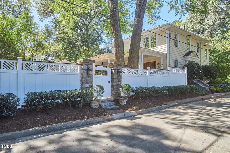 1507 Barden Dr, Raleigh, NC 27605