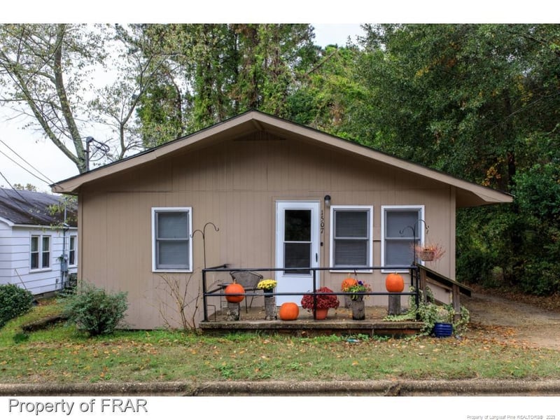 1507 Murchison Rd, Fayetteville, NC 28301